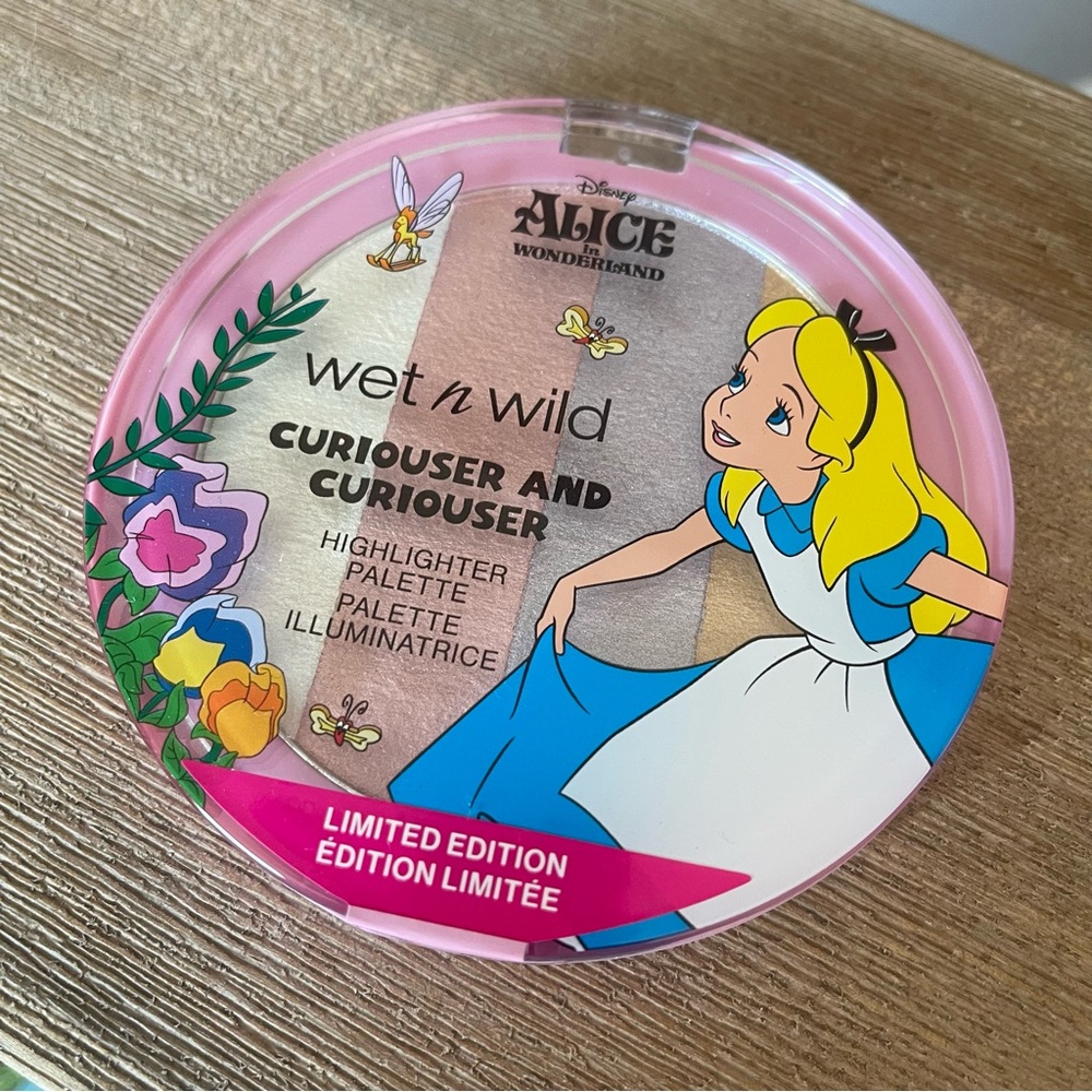 wet n wild Alice in Wonderland Makeup Set - Picture 12 of 16